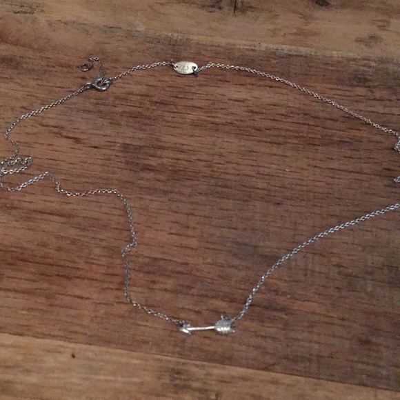 Dainty arrow necklace - Picture 1 of 4